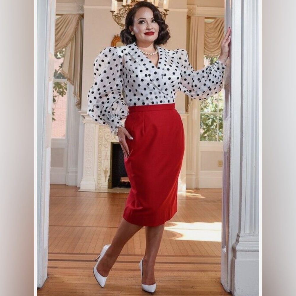 Brand NEW with tags, red pencil skirt, sz 6 Secrets in Lace